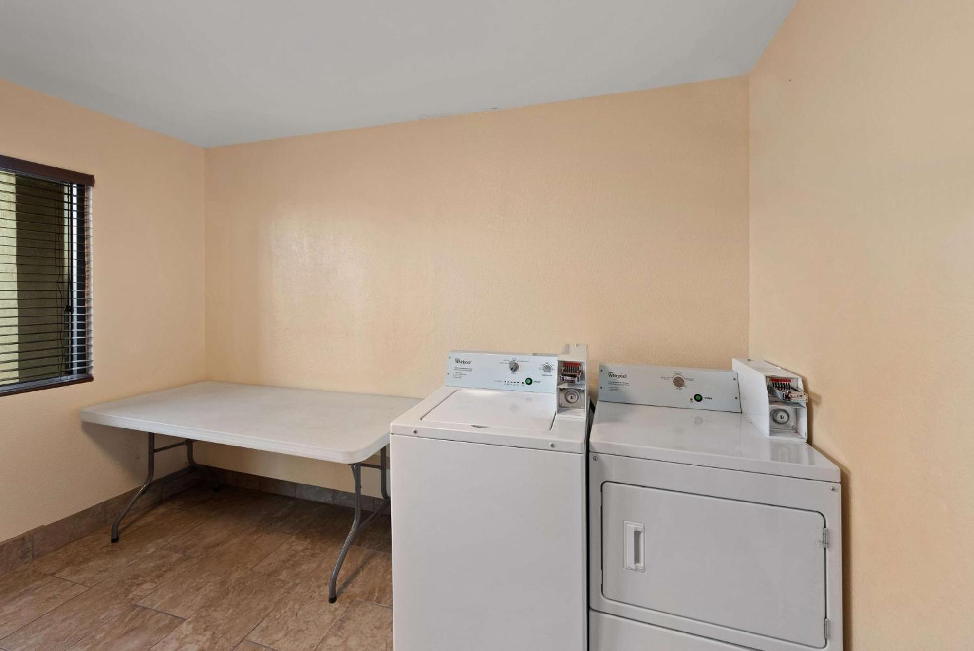 Best Western Executive Inn Grove City Kültér fotó